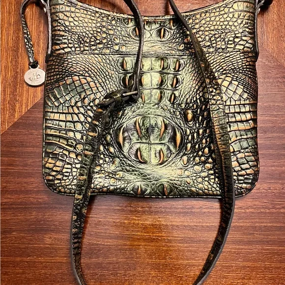Brahmin croc-embossed genuine leather beauty in rich green & bronze tones - Picture 3 of 7